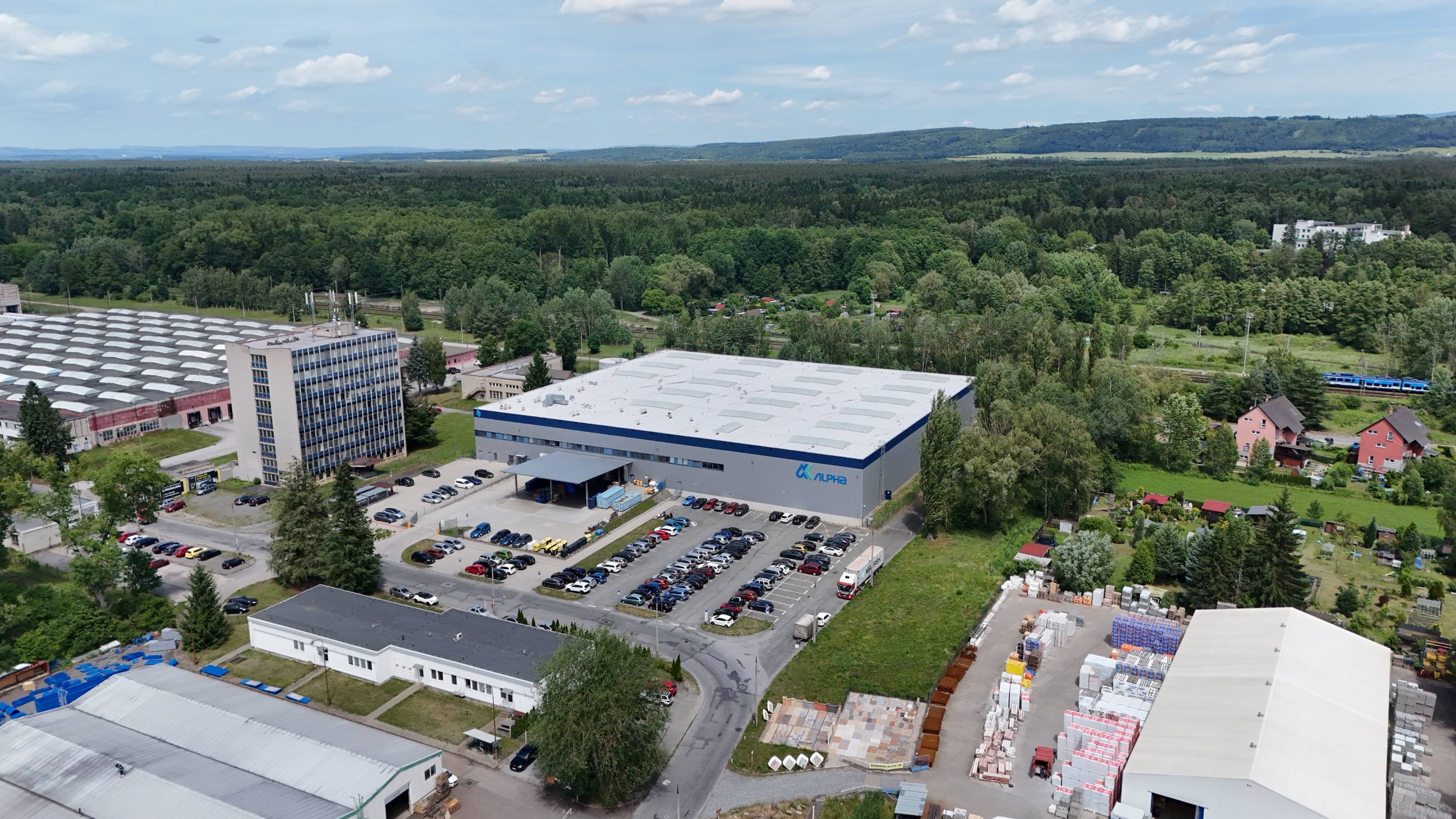Rekonstrukce ploché střechy pro průmyslový areál společnosti Autoneum Hnátnice